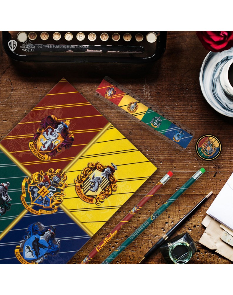 HARRY POTTER - SET PAPELERIA - LAPICEROS, CUADERNO, SACAPUNTAS Y REGLA HOGWARTS